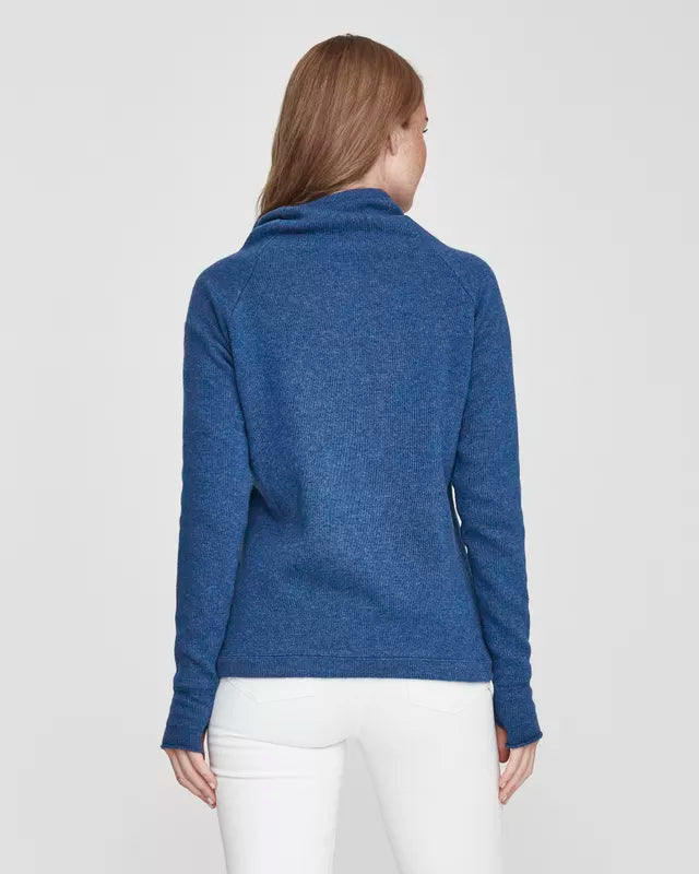 Martina WP Blue shades